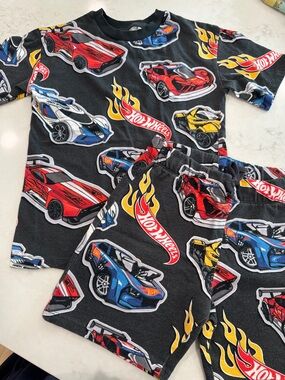 H&M Hot Wheels Set Size 7
